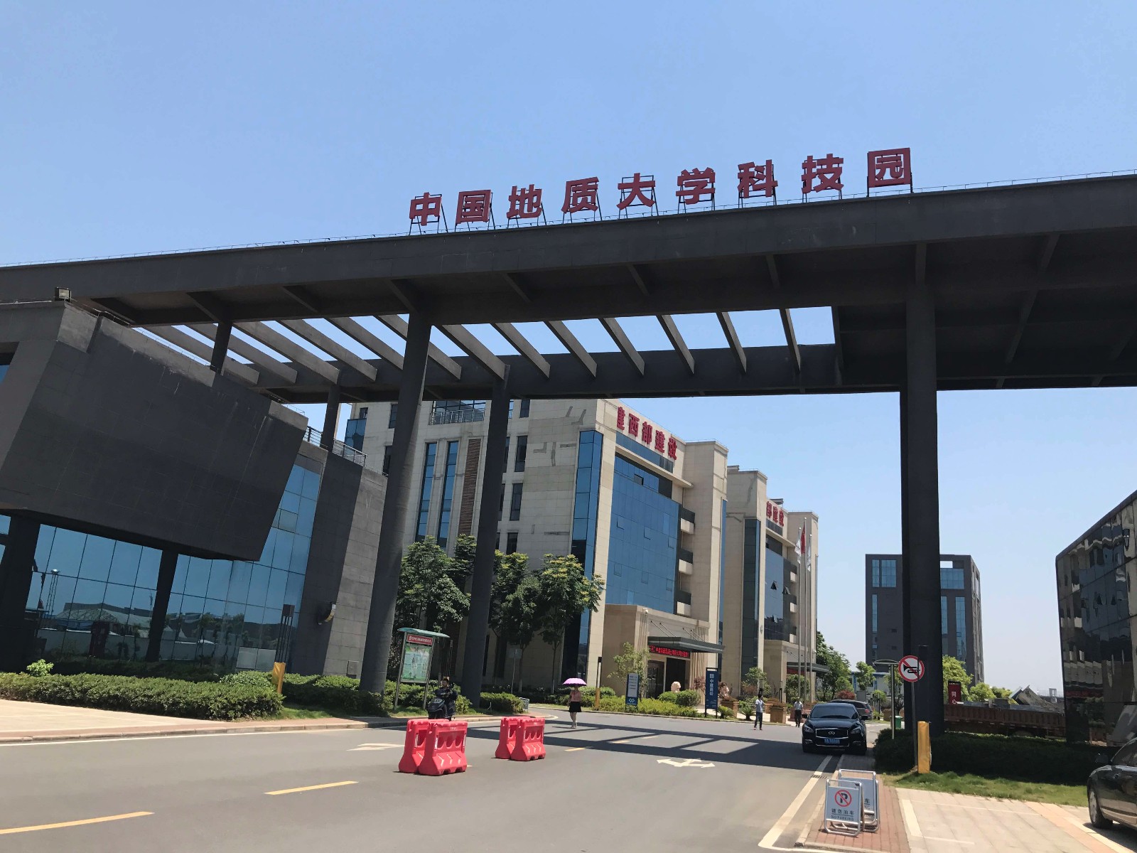 1525350907402874.jpg IMG_3904.JPG